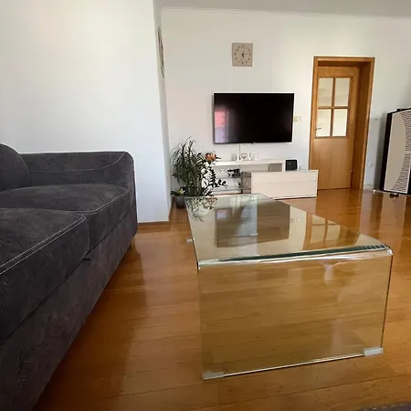 아파트 Apartmani Trogir *